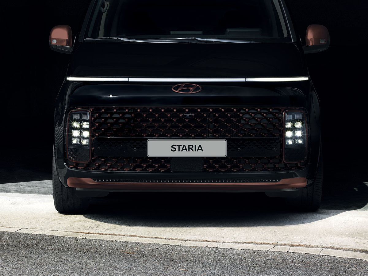Leu feus avant du Hyundai Staria