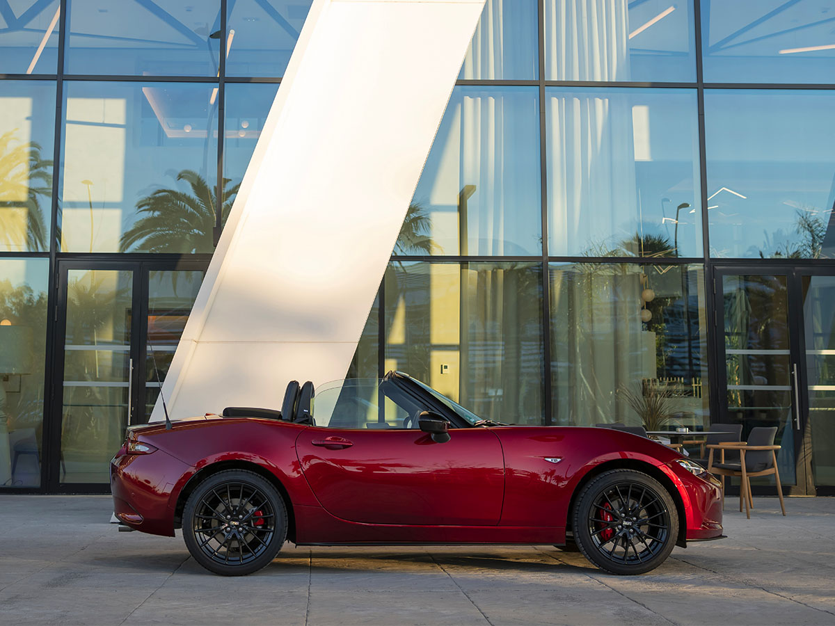 La Mazda MX-5 de profil