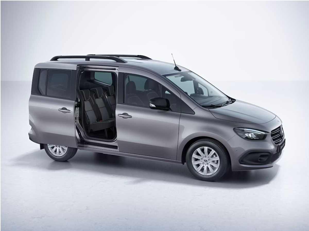 Le Citan Tourer avec la portière arrière ouverte